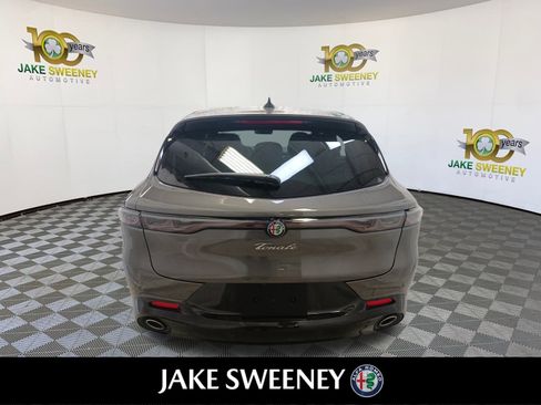 New 2024 Alfa Romeo Tonale Veloce image 7