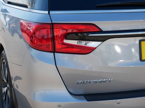 Used 2023 Honda Odyssey Touring image 17