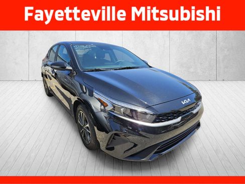 Used 2024 Kia Forte LXS w/ LXS Technology Package FWD image 1