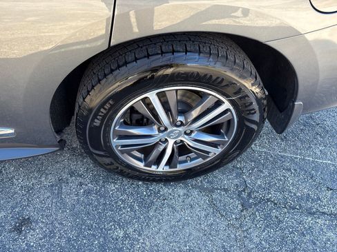 Certified 2019 INFINITI QX60 Luxe w/ Essential Package image 31