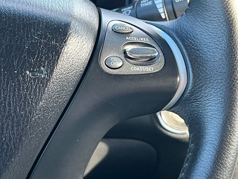 Used 2013 Nissan Pathfinder SV image 34