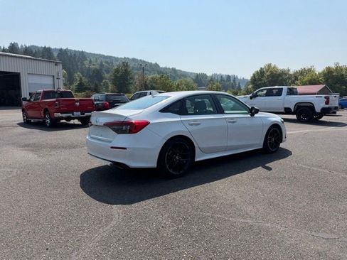 Used 2024 Honda Civic Sport image 6