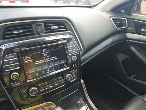 Used 2021 Nissan Maxima Platinum w/ Sport Mat Group FWD image 14
