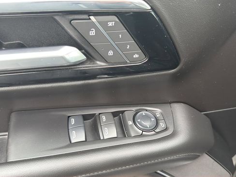 Used 2025 Chevrolet Tahoe LT RWD image 21