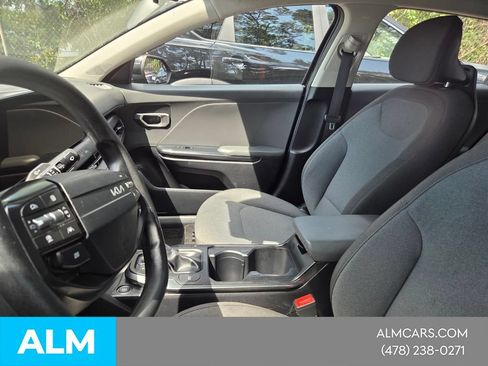 Used 2025 Kia K4 FWD image 3