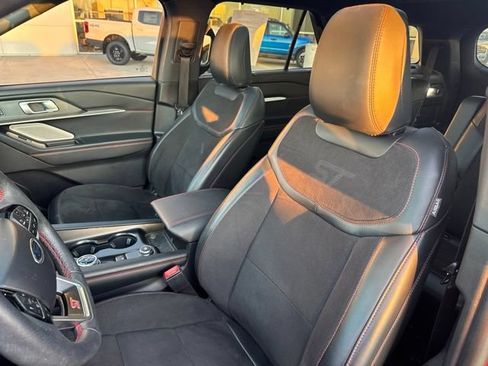 Used 2025 Ford Explorer ST AWD/4WD image 10