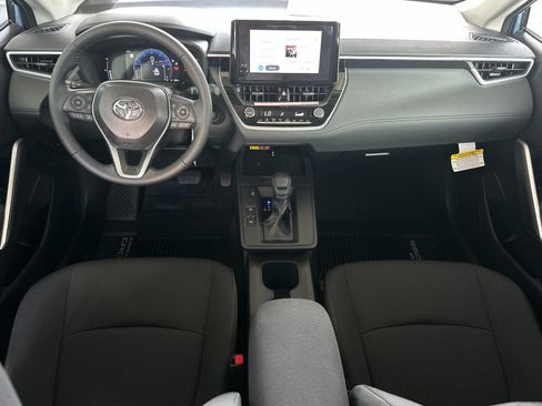 New 2026 Toyota Corolla Cross LE FWD image 9