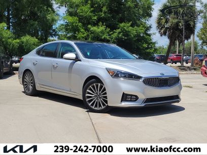 Used 2017 Kia Cadenza Technology