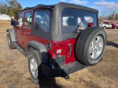 Used 2012 Jeep Wrangler Unlimited Sport image 7