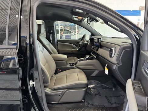 New 2025 Chevrolet Colorado ZR2 w/ Technology Package image 16