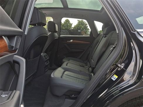 Certified 2023 Audi Q5 2.0T Premium w/ Convenience Package image 11
