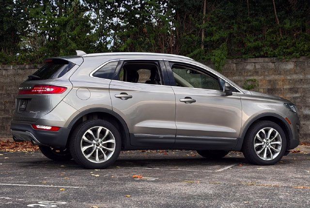 Used 2017 Lincoln MKC Select w/ Select Plus Package AWD/4WD image 5