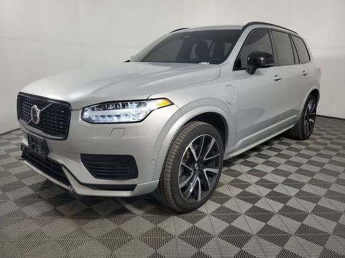 Certified 2023 Volvo XC90 T8 Ultimate w/ Protection Package Premier image 4