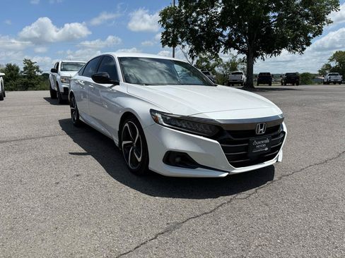 Used 2022 Honda Accord Sport image 4