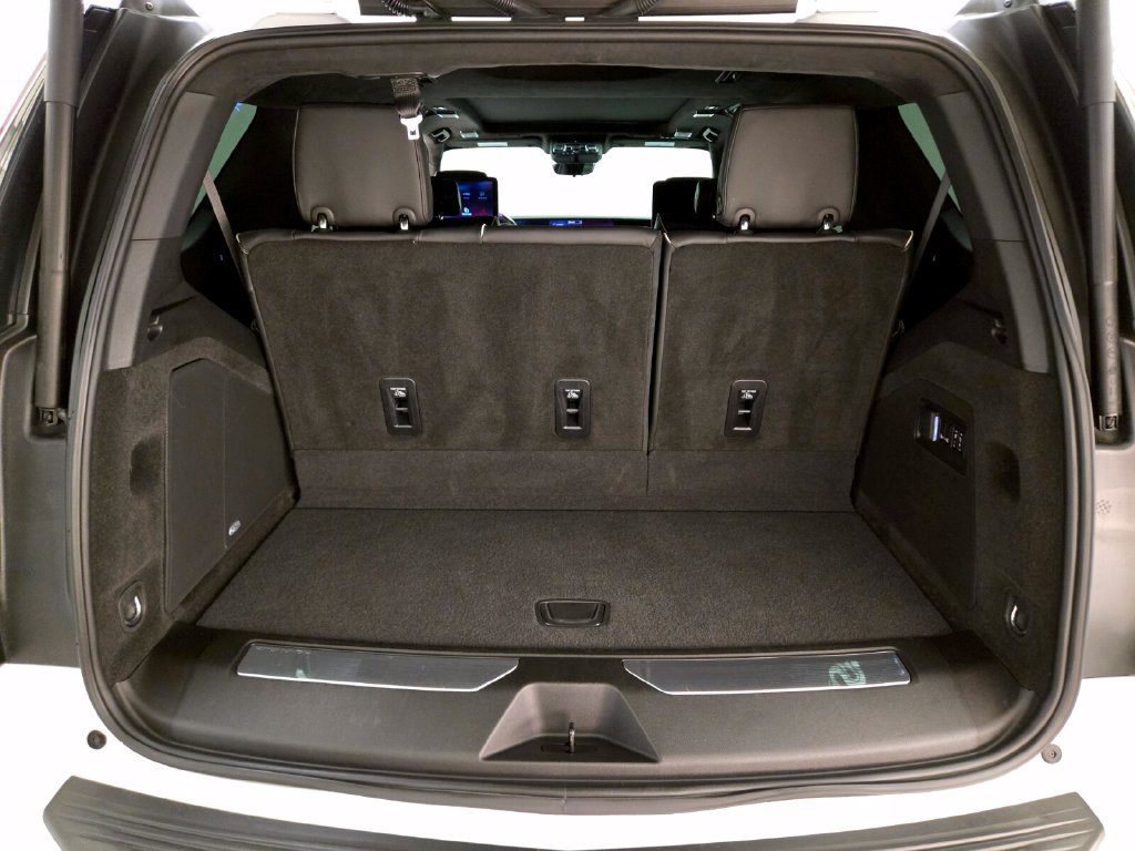 Used 2025 Cadillac Escalade V AWD/4WD image 24