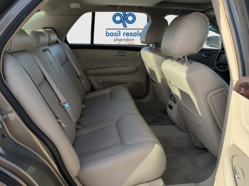 Used 2011 Cadillac DTS Luxury image 21