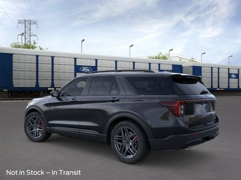 New 2026 Ford Explorer ST-Line w/ ST-Line Street Pack AWD/4WD image 4