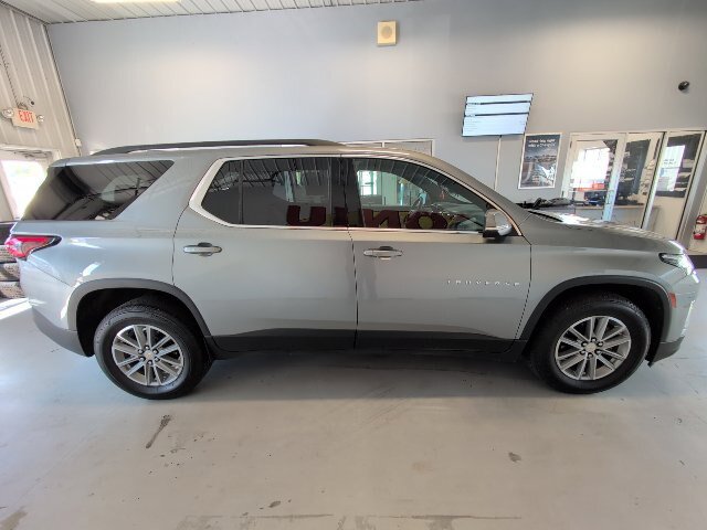 Used 2023 Chevrolet Traverse LT AWD/4WD image 6