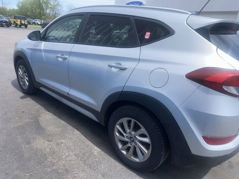 Used 2017 Hyundai Tucson SE AWD/4WD image 5