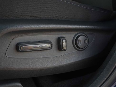 Certified 2025 Honda CR-V EX image 12