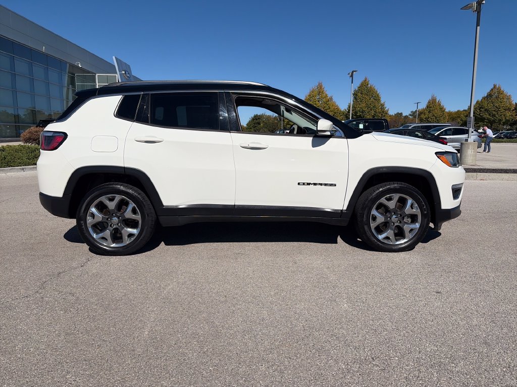 Used 2019 Jeep Compass Limited AWD/4WD image 10
