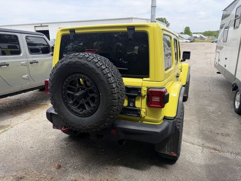 Used 2022 Jeep Wrangler Unlimited Rubicon w/ Xtreme Recon 35" Tire Package AWD/4WD image 5