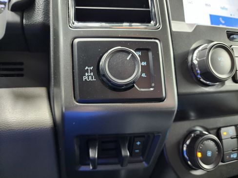 Used 2022 Ford F250 XLT w/ Black Appearance Package image 43