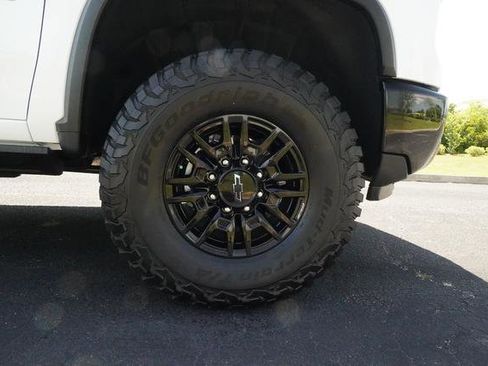 Used 2026 Chevrolet Silverado 2500 ZR2 AWD/4WD image 40