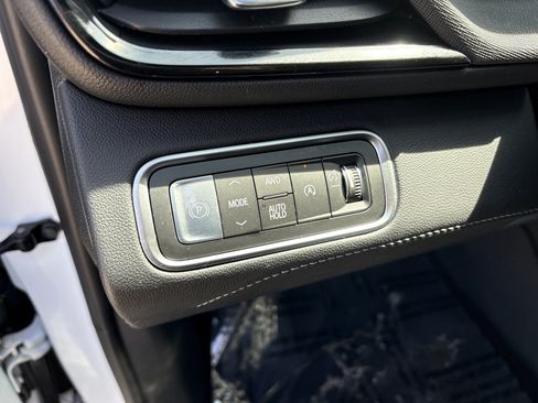 Used 2026 Buick Enclave Preferred AWD/4WD image 21