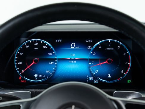 Used 2022 Mercedes-Benz GLB 250 250 4MATIC image 18