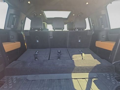 Used 2023 Land Rover Defender 130 X AWD/4WD image 18
