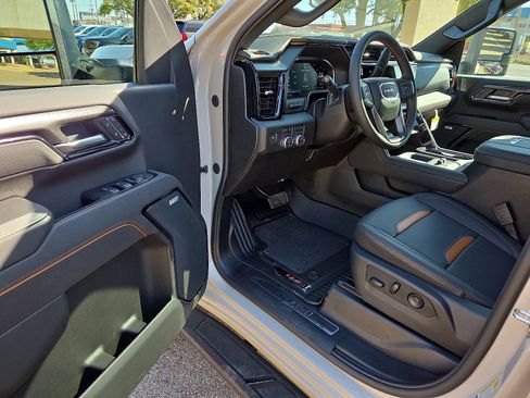New 2026 GMC Sierra 2500 AT4 w/ AT4 Premium Plus Package AWD/4WD image 10