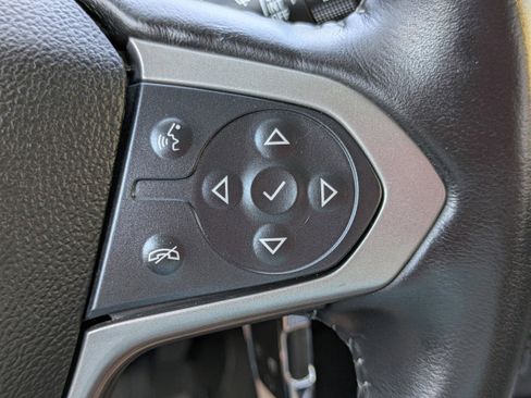 Used 2022 Chevrolet Colorado Z71 w/ Safety Package image 17