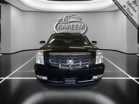Used 2011 Cadillac Escalade ESV Premium AWD/4WD image 2