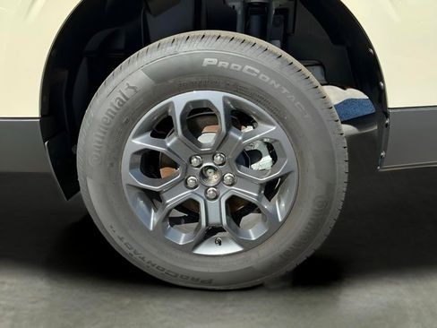 New 2025 Ford Maverick XLT w/ XLT Luxury Package AWD/4WD image 38