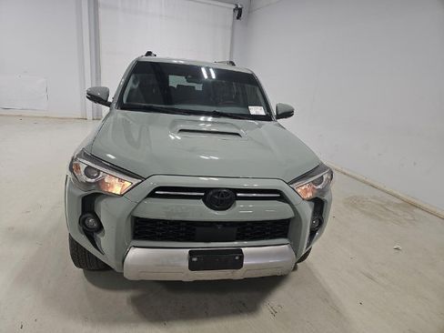 Certified 2022 Toyota 4Runner TRD Off-Road Premium w/ TRD Black Wheel Package (TMS) AWD/4WD image 2