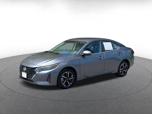 Used 2025 Nissan Sentra SV FWD image 6