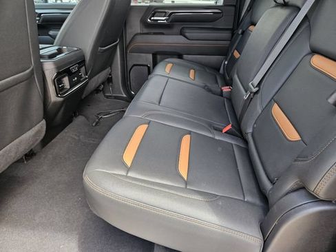 Used 2024 GMC Sierra 2500 AT4 w/ AT4 Premium Plus Package AWD/4WD image 16