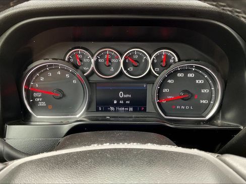 Used 2019 Chevrolet Silverado 1500 RST w/ True North Edition AWD/4WD image 12