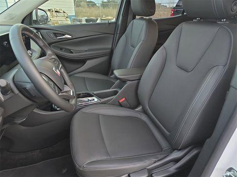 Used 2024 Buick Encore GX Sport Touring image 14