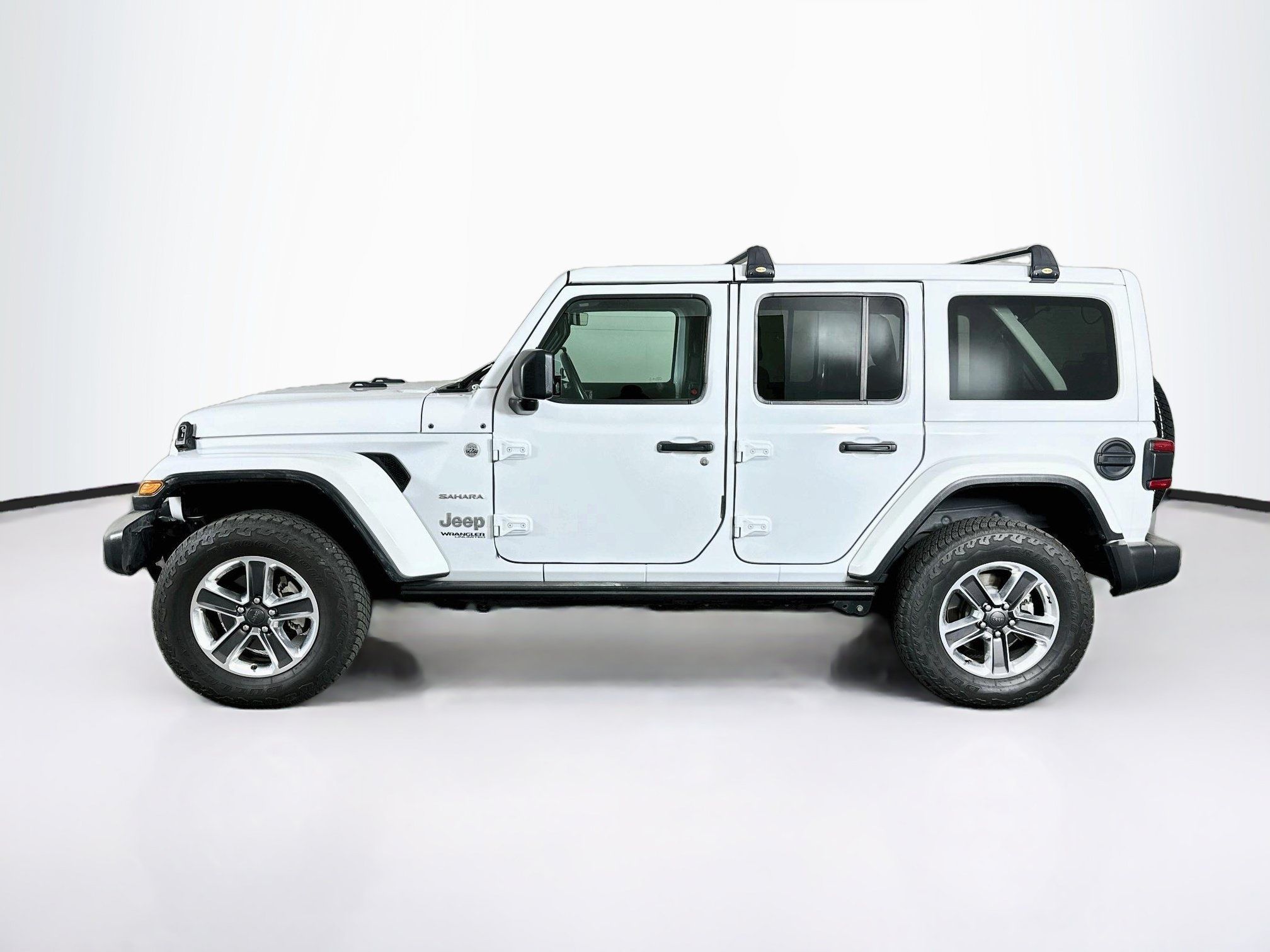 Used 2020 Jeep Wrangler Unlimited Sahara AWD/4WD image 4