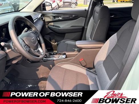 New 2026 Chevrolet TrailBlazer LT w/ Midnight Edition AWD/4WD image 5