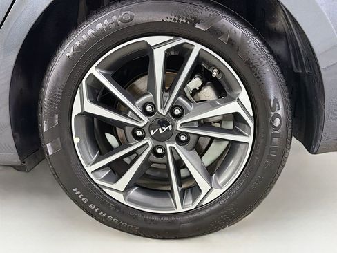 Used 2024 Kia Forte LXS image 30