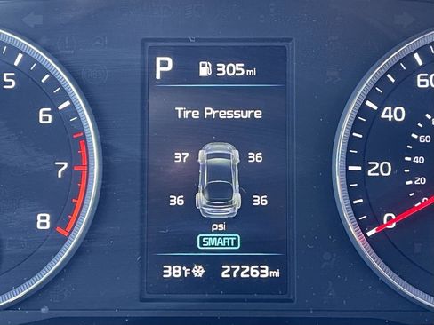 Used 2023 Kia K5 LXS image 8