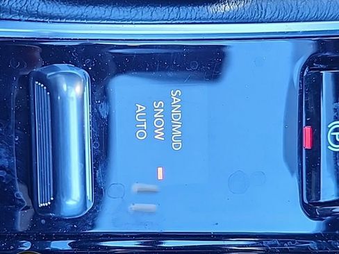 Used 2023 Jeep Compass Limited image 8