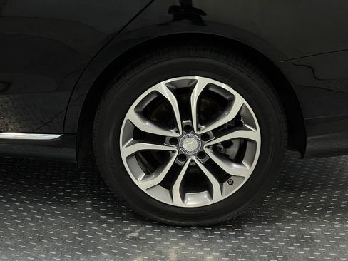 Used 2017 Mercedes-Benz C 300 4MATIC Sedan image 35