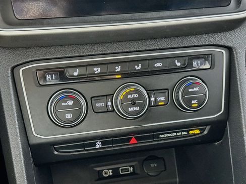 Used 2018 Volkswagen Atlas SE AWD/4WD image 17