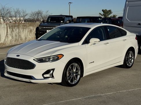 Used 2019 Ford Fusion Titanium image 12