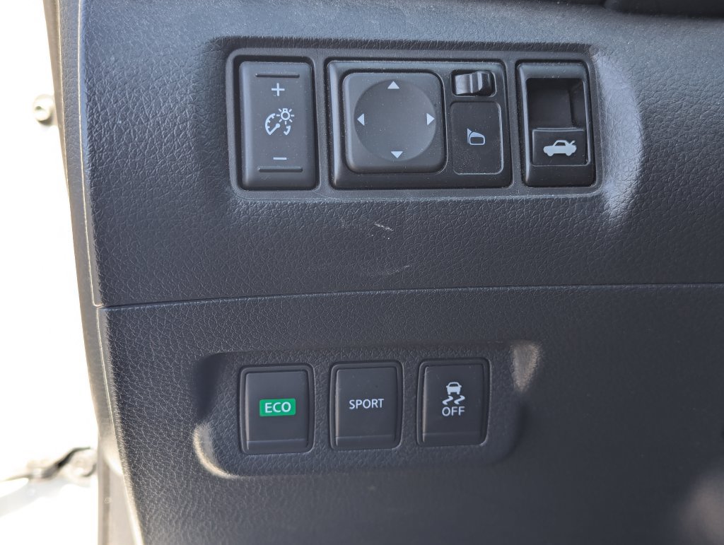 Used 2014 Nissan Sentra SR FWD image 24