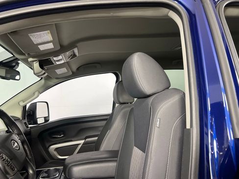 Used 2024 Nissan Titan SV w/ SV Convenience Package image 21